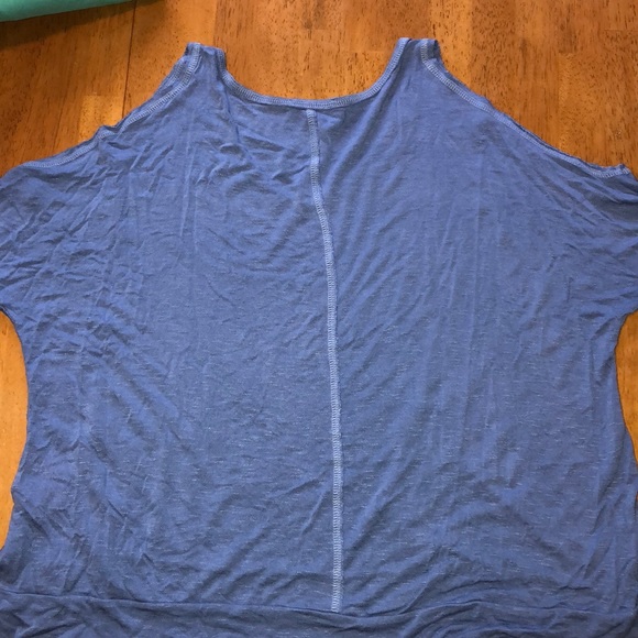 NWOT Pink Rose Cold Shoulder Shirt - Picture 2 of 3